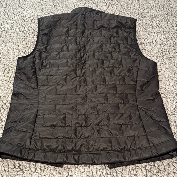 Patagonia Black Vest - Picture 9 of 9